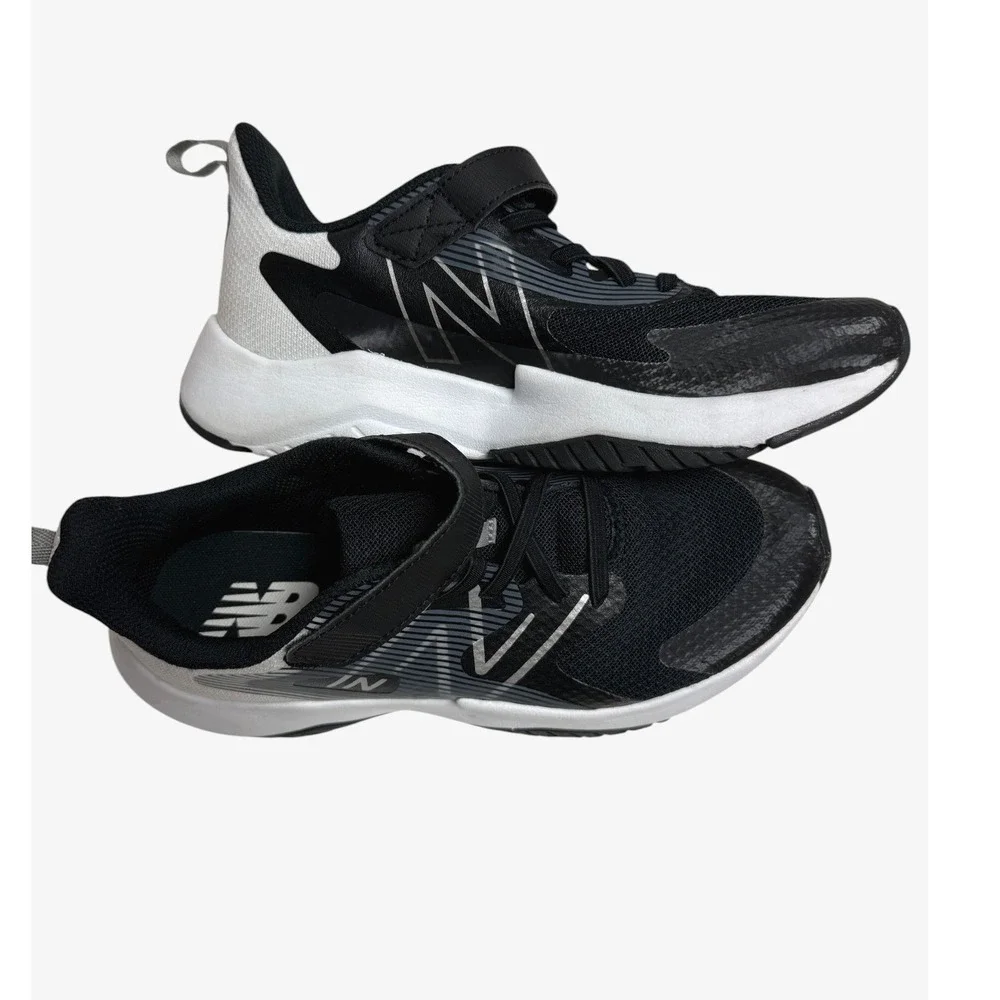 New Balance Rave Run v2 Sneakers BIG KIDS 5.5 Black Gray Athletic Running Shoes